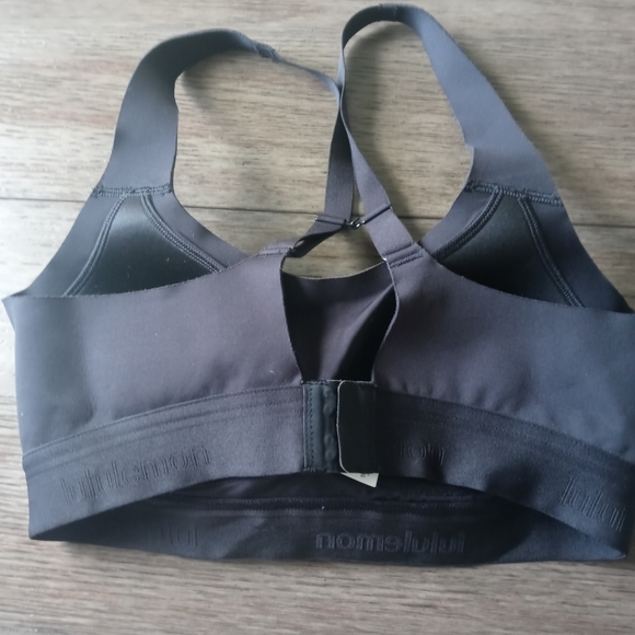 Lululemon black bra - Picture 2 of 3